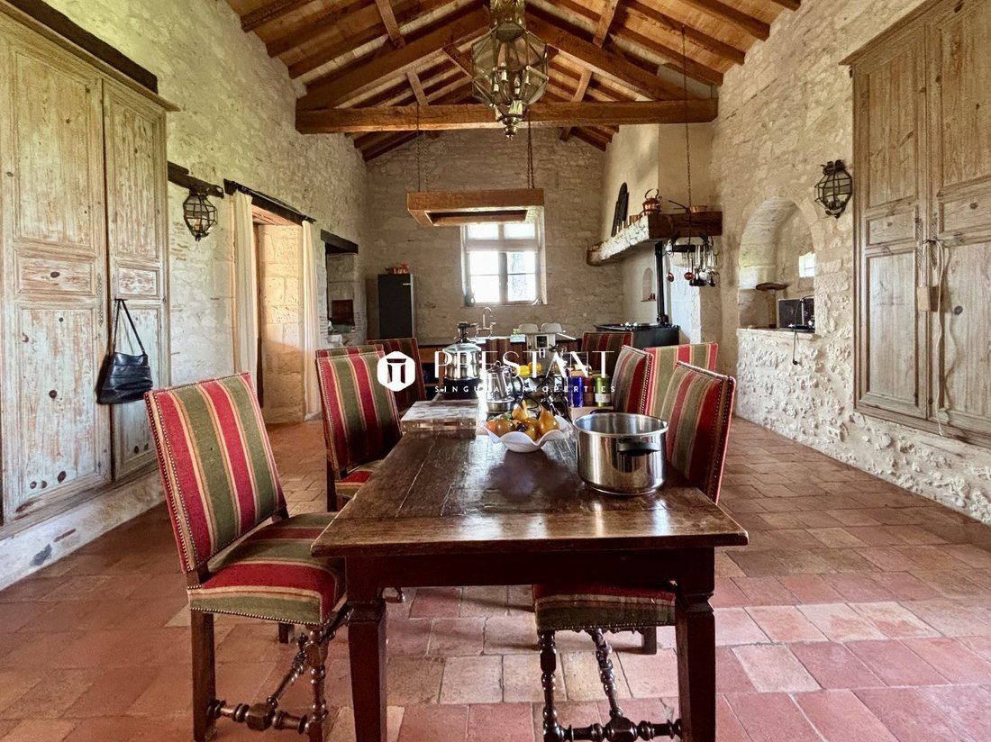 Monpazier, Nouvelle-Aquitaine, France 2 - 18070470