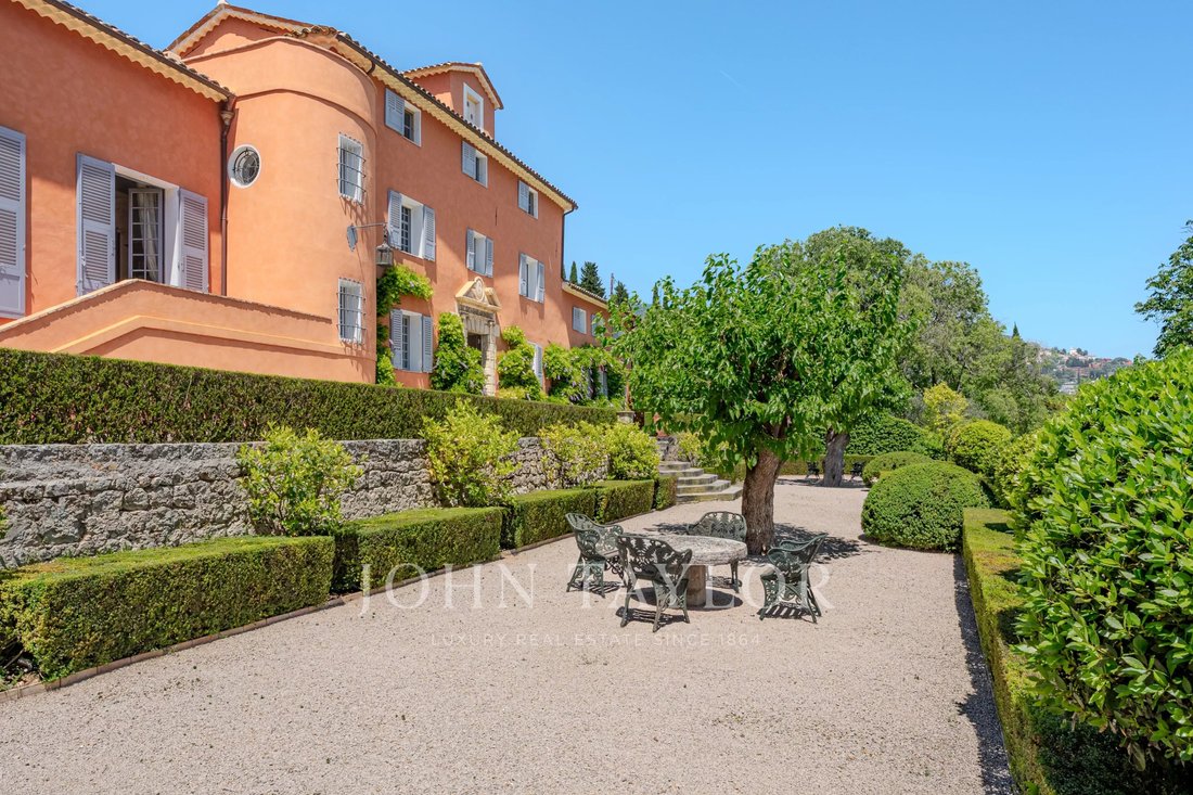 House in Grasse, Provence-Alpes-Côte d'Azur, France 4 - 13562553