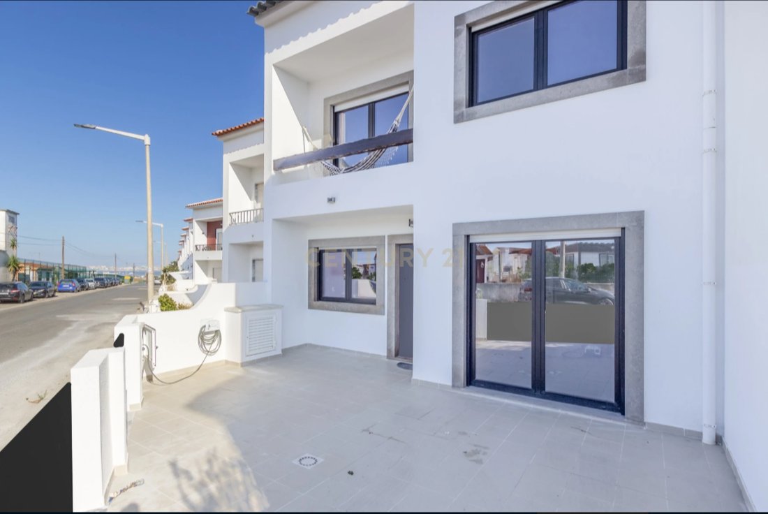 Villa in Ferrel, Leiria District, Portugal 1 - 18070135