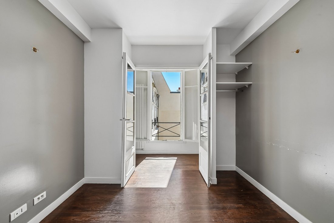 Apartment in Hoche-Friedland, Paris 8e Arrondissement, Paris 3 - 18070233