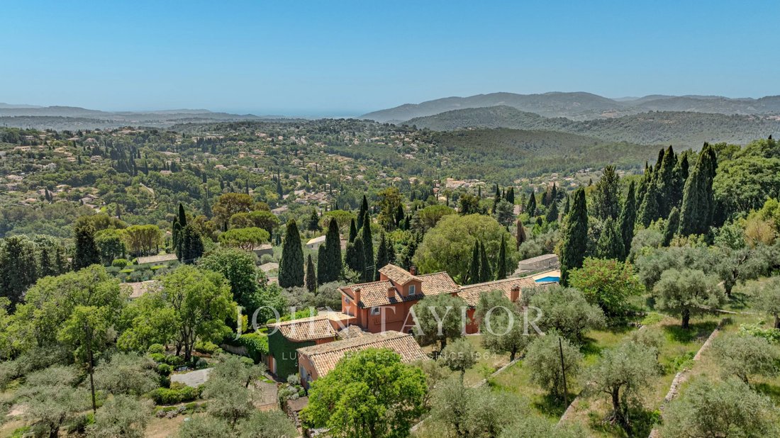 House in Grasse, Provence-Alpes-Côte d'Azur, France 2 - 13562553