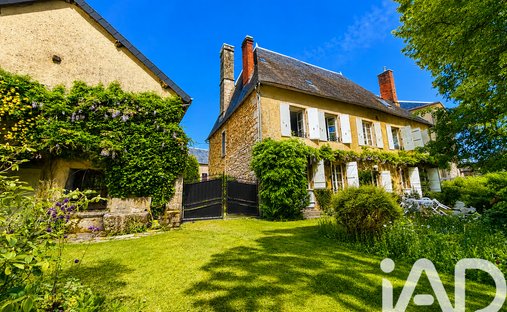 House in Neuvic, Nouvelle-Aquitaine, France 1