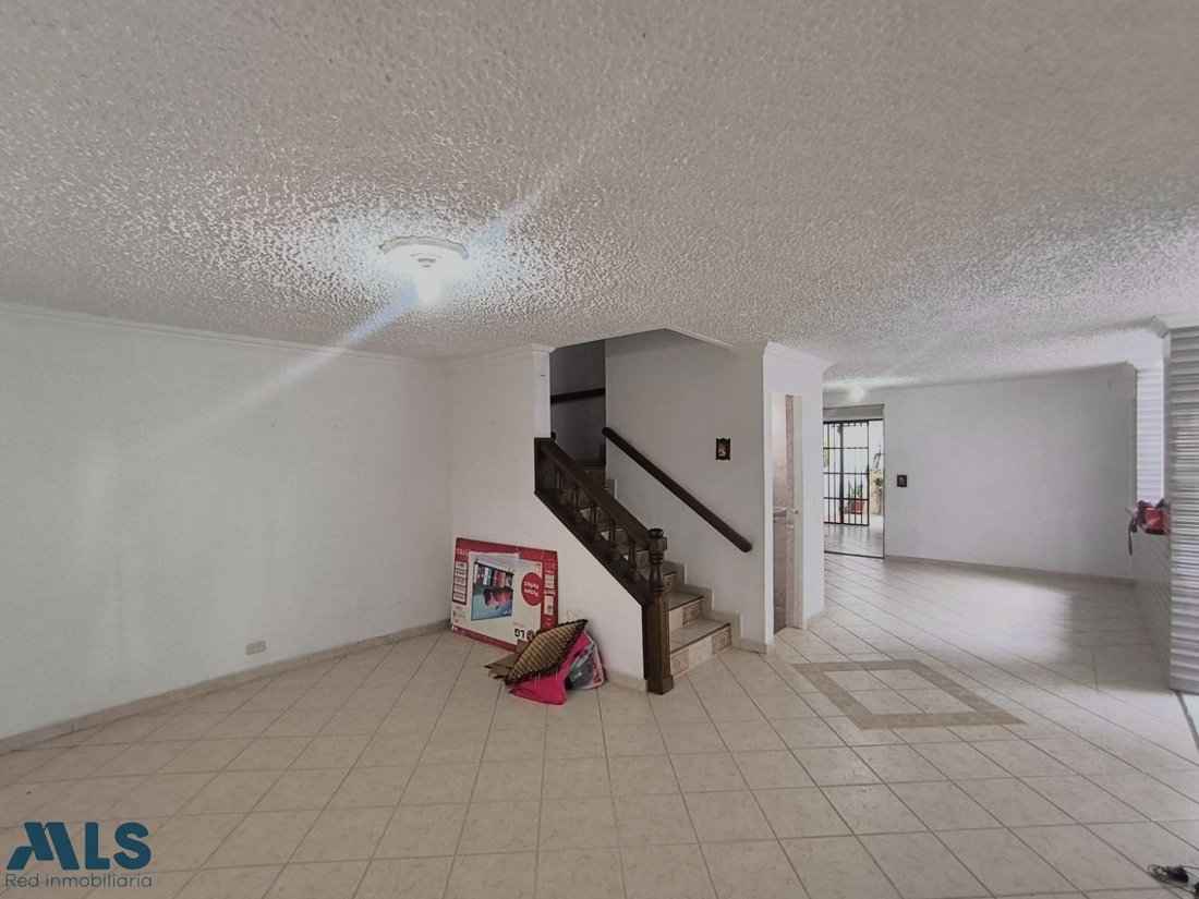 House in Medellín, Antioquia, Colombia 4 - 18070192