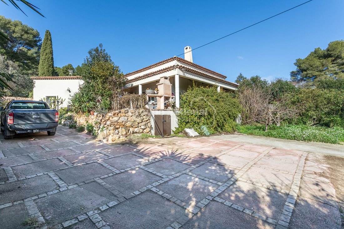 Villa in Ensuès-la-Redonne, Provence-Alpes-Côte d'Azur, France 2 - 18070714