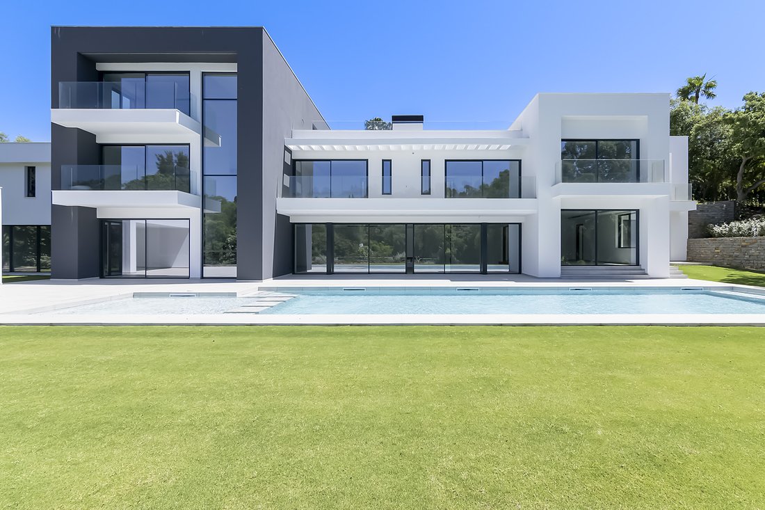 House in Sotogrande, San Roque, Andalusia 2 - 15669718