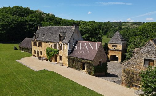 Estate in Sarlat-la-Canéda, Nouvelle-Aquitaine, France 1