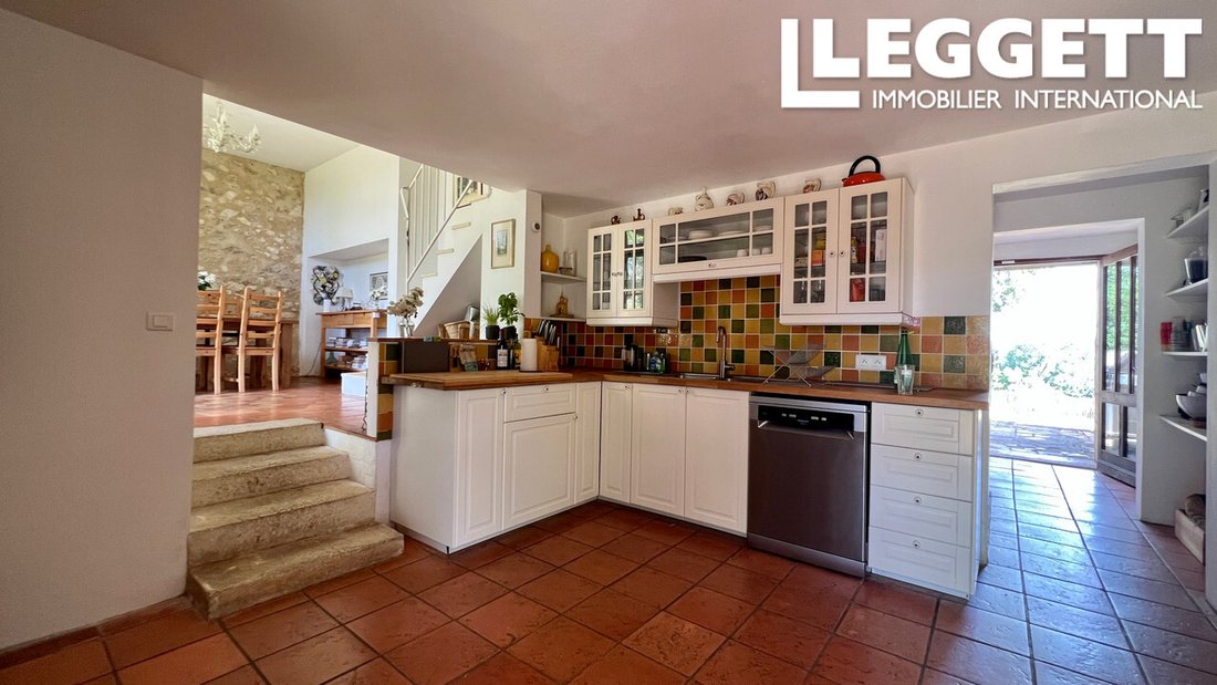 Farm Ranch in Pessac-sur-Dordogne, Nouvelle-Aquitaine, France 4 - 18070285
