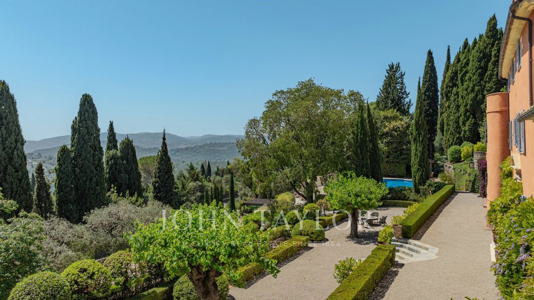 House in Grasse, Provence-Alpes-Côte d'Azur, France 3 - 13562553