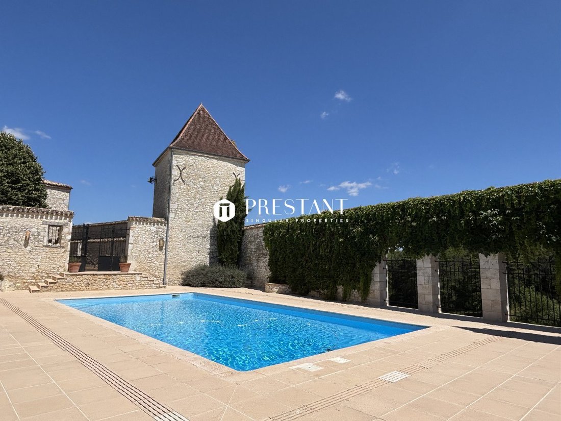 Monpazier, Nouvelle-Aquitaine, France 3 - 18070470