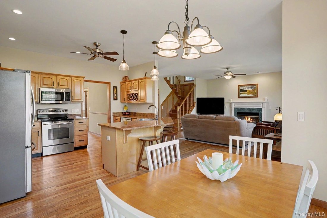 House in Pleasant Valley, New York, United States 5 - 18070153