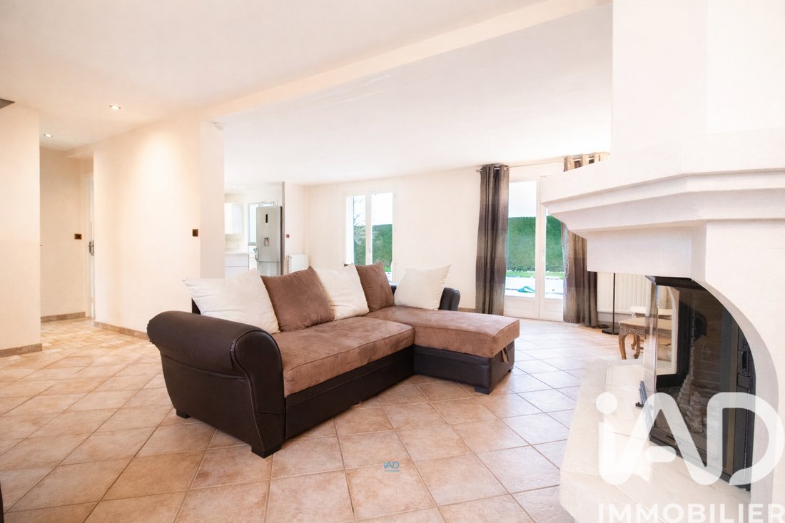 House in Les Alluets-le-Roi, Ile-de-France, France 2 - 17459931