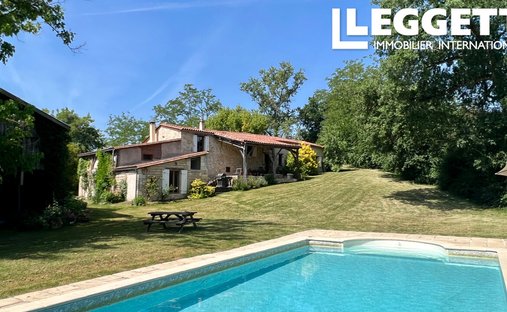 Farm Ranch in Pessac-sur-Dordogne, Neu-Aquitanien, Frankreich 1