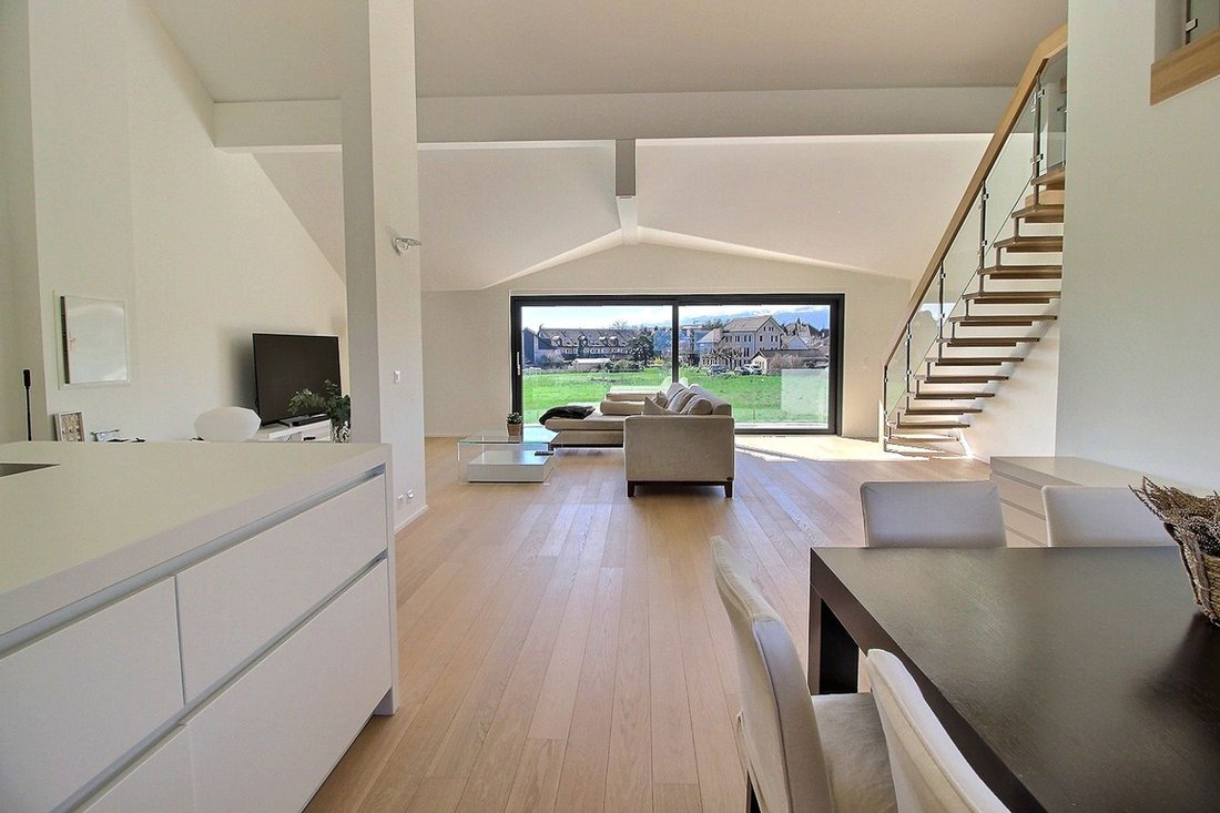 Luxury Penthouse Apartment In Founex