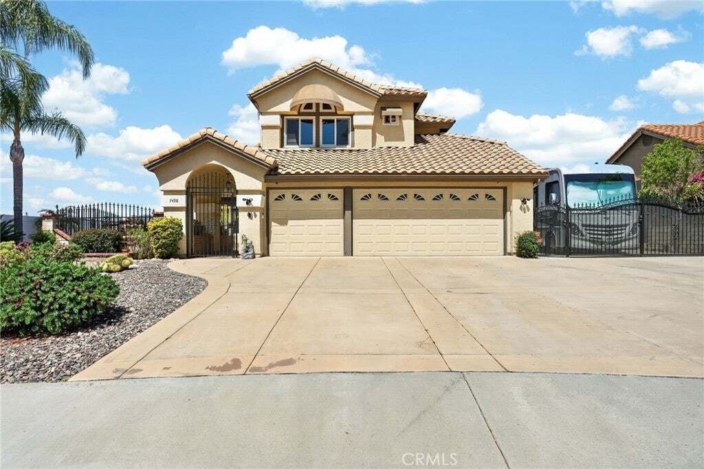 Casa a Highland, California, Stati Uniti 1 - 18070380