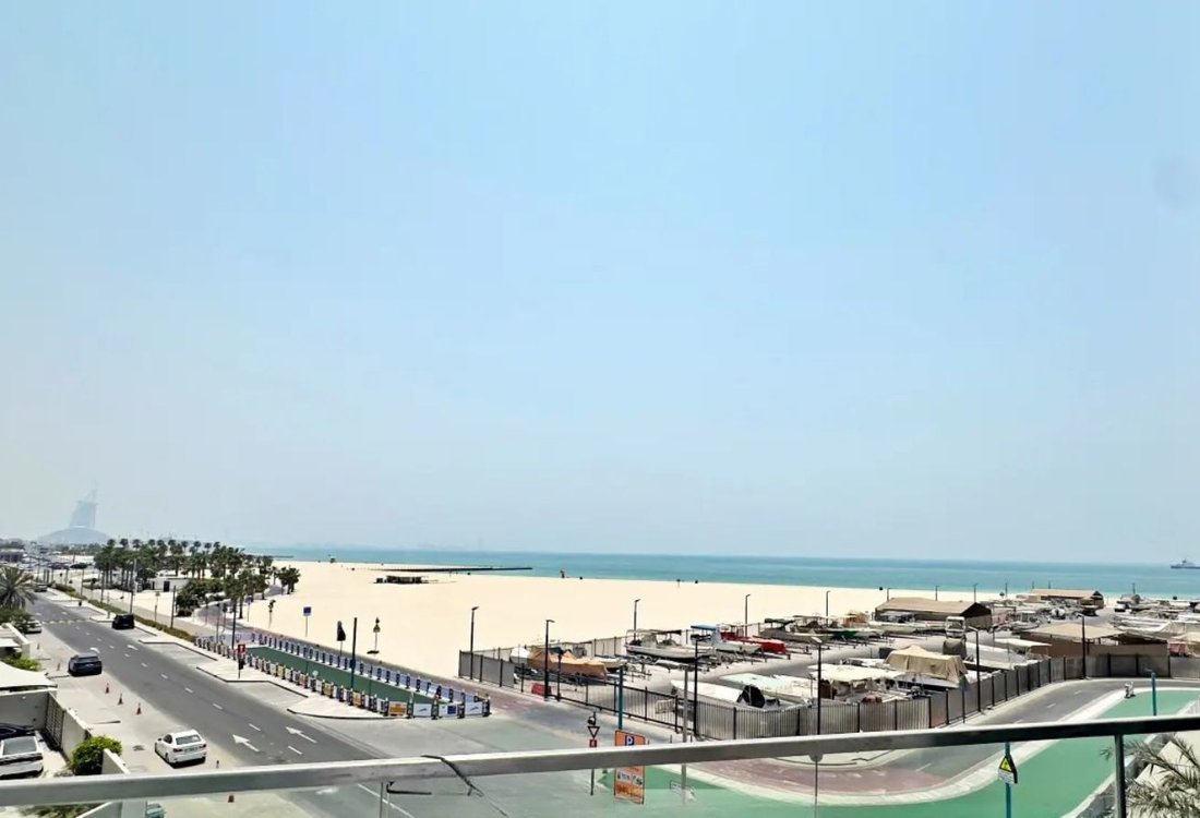 Villa en Umm Suqeim, Dubái, Emiratos Árabes Unidos 4 - 18070466