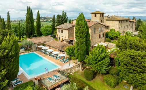 Casa di campagna a San Gimignano, Toscana, Italia 1