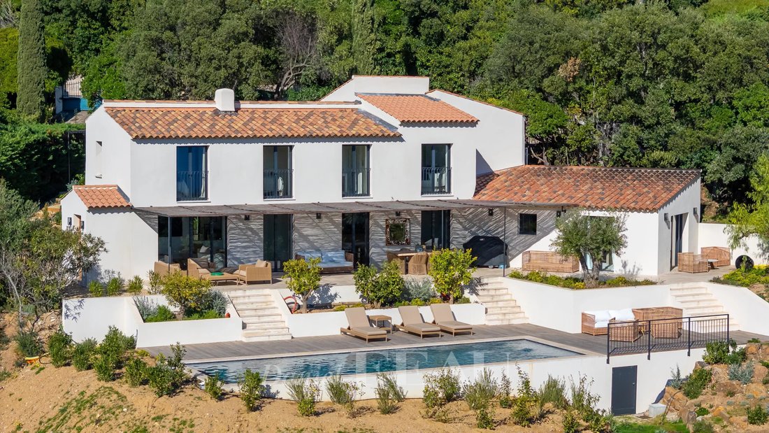 Villa in Nord, Cavalaire-sur-Mer, France 2 - 15230165