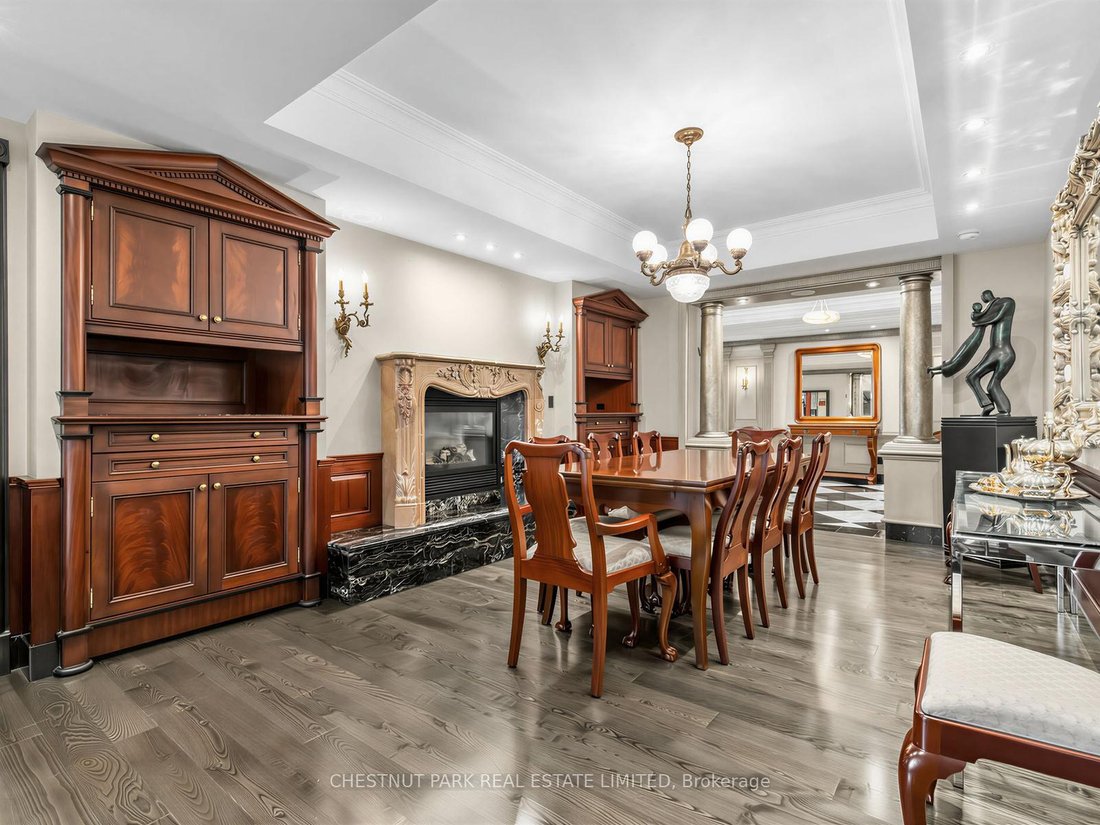Apartment in Toronto, Ontario, Canada 5 - 18070639
