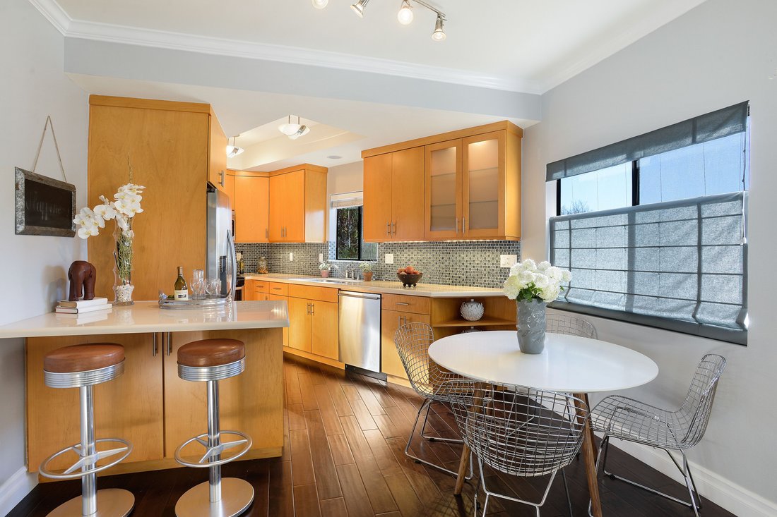 Condo in Los Angeles, California, United States 3 - 18070090
