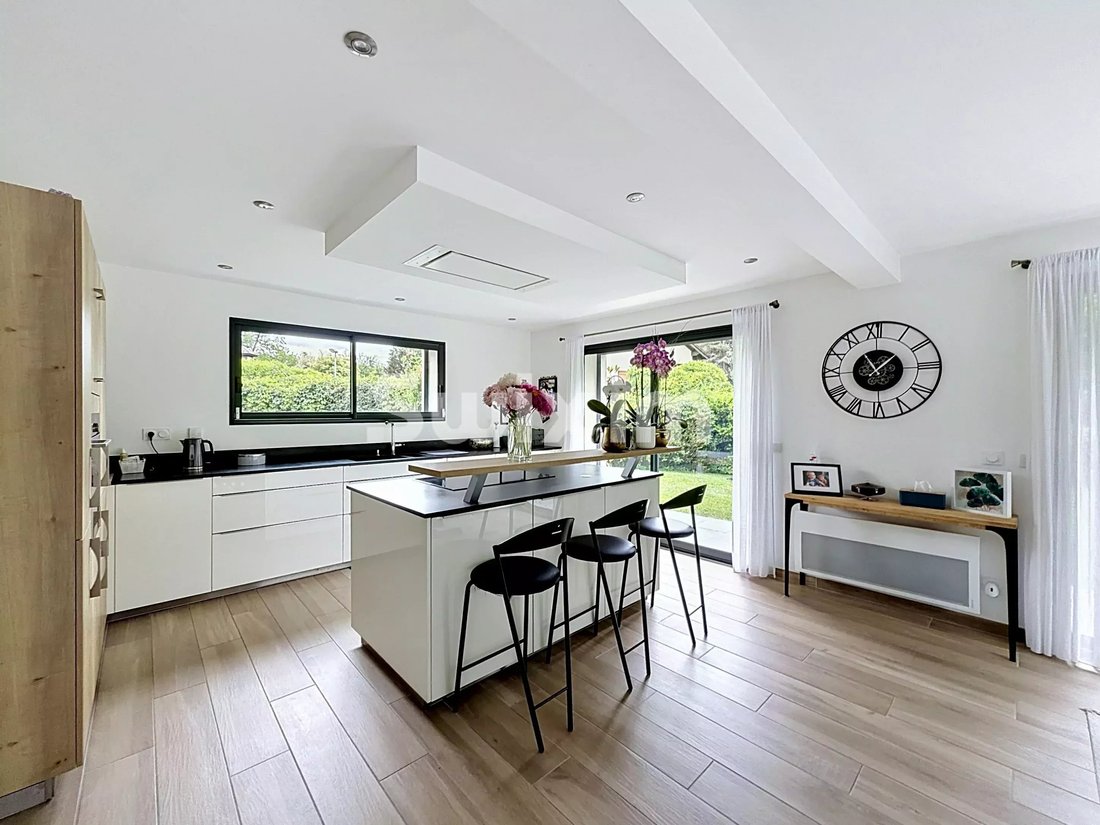 House in Ouest, Saint-Genis-Pouilly, France 4 - 18070333