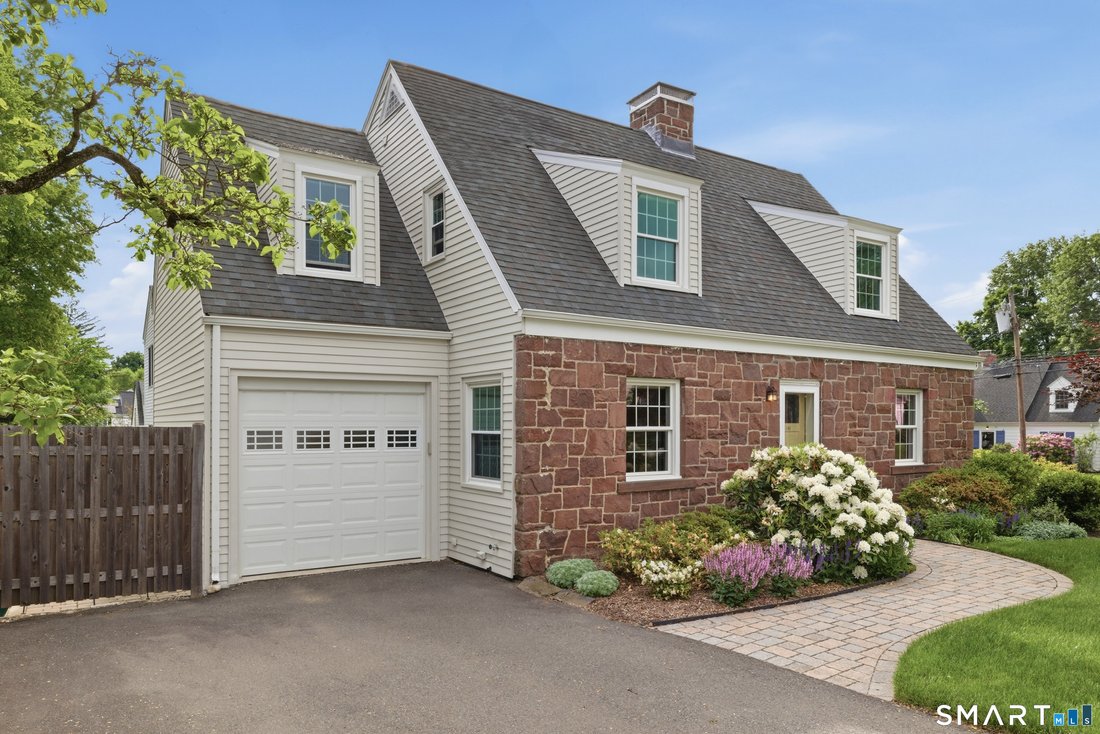 House in West Hartford, Connecticut, United States 2 - 18070152