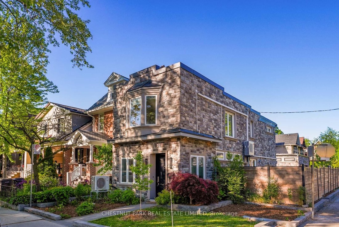 Casa a Toronto, Ontario, Canada 1 - 18070650