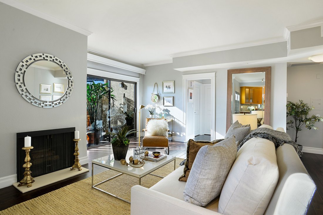Condo in Los Angeles, California, United States 1 - 18070090