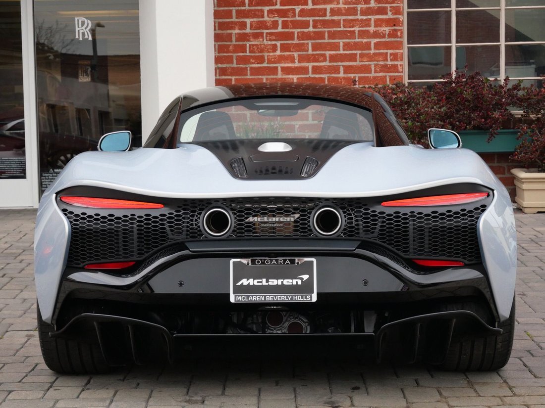 Coupe in Beverly Hills, CA, United States 5 - 18070361