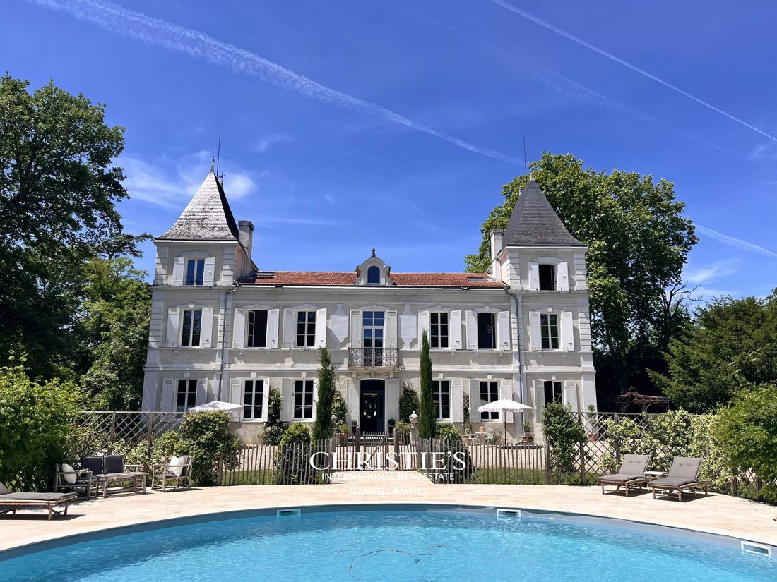 Castle in Moncaut, Nouvelle-Aquitaine, France 2 - 18070481