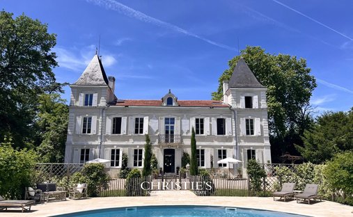 Schloss in Moncaut, Neu-Aquitanien, Frankreich 1