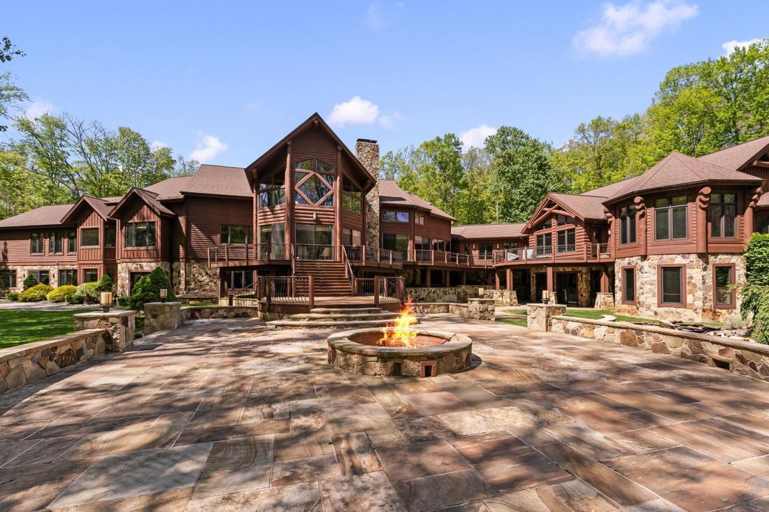 House in Aurora, Ohio, United States 4 - 18070309