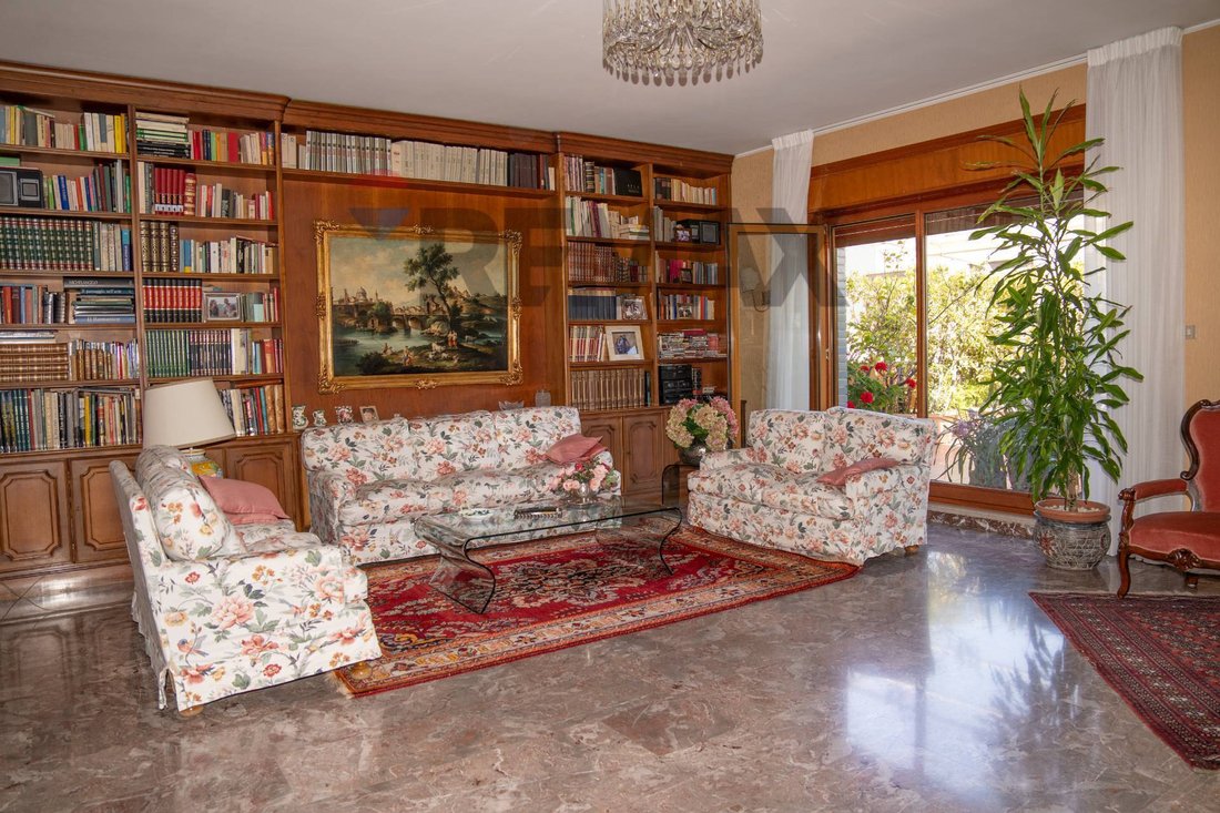 Apartment in Center, Cosenza, Calabria 2 - 18077851