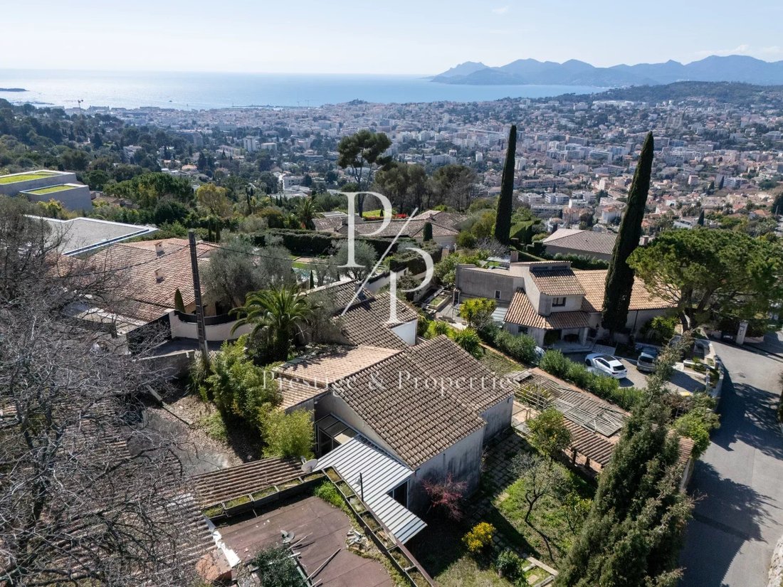 Villa in Riquebonne-Ferratone-Pizou, Vallauris, France 4 - 18073192