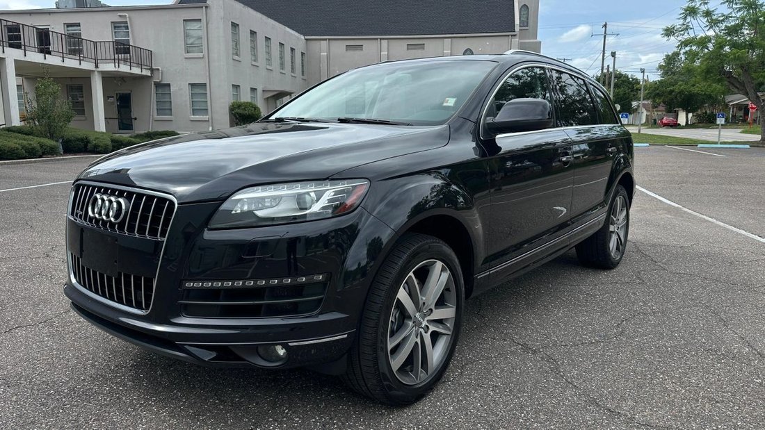 Suv in Tampa, FL, United States 1 - 18077447
