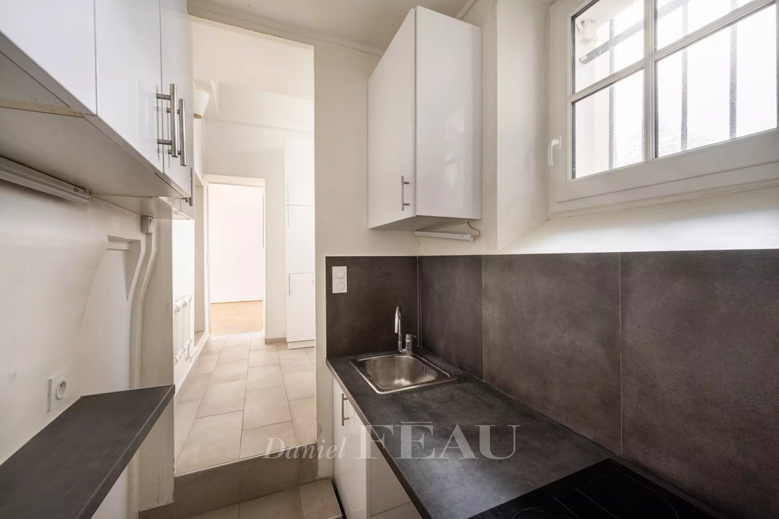 Appartement à Saint Thomas d'Aquin, Paris 7e Arrondissement, Paris 5 - 18073111