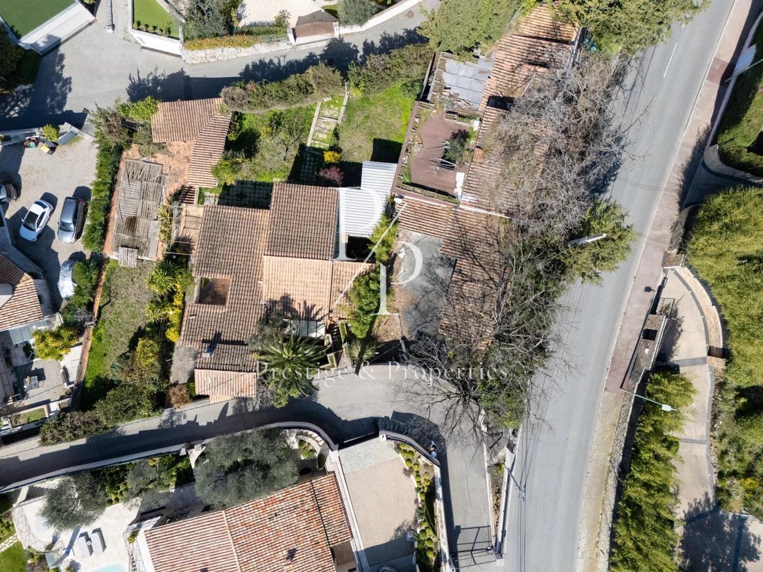 Villa in Riquebonne-Ferratone-Pizou, Vallauris, France 2 - 18073192
