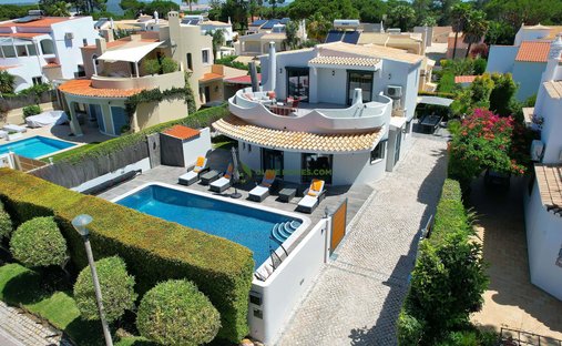 Villa a Vilamoura, Quarteira, Algarve 1