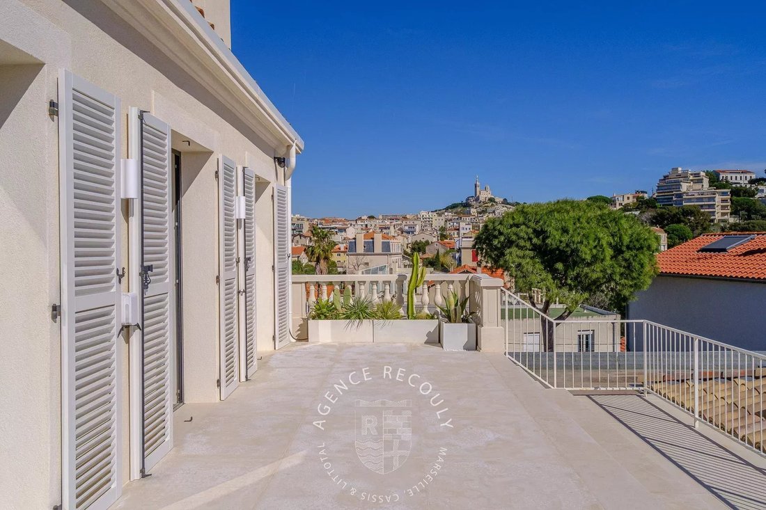 Apartment in Endoume, 7e Arrondissement, Marseille 3 - 18073359