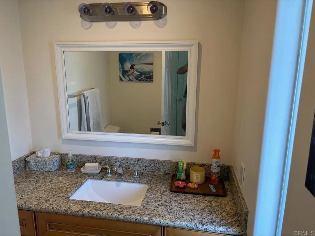 Encinitas, California, United States 4 - 18079480