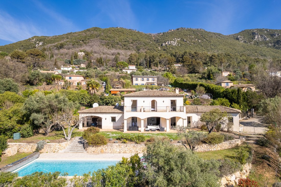 Villa in Tourrettes-sur-Loup, Provence-Alpes-Côte d'Azur, France 1 - 18072568