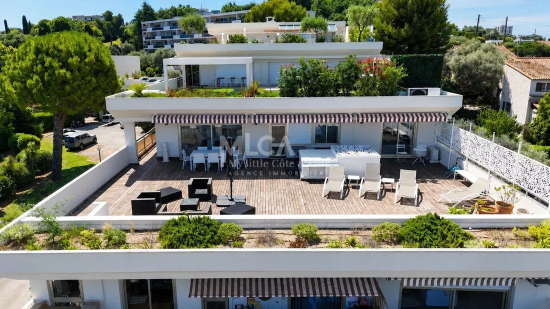 Apartment in Antibes, Provence-Alpes-Côte d'Azur, France 1 - 17526664