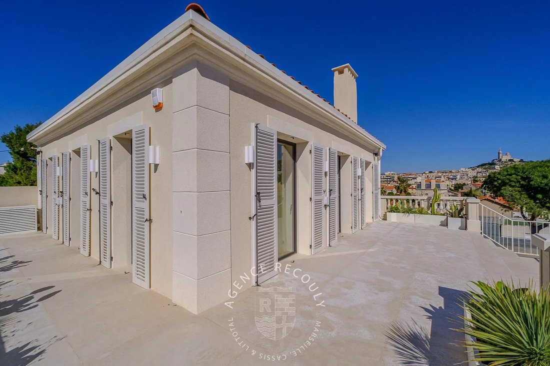 Apartment in Endoume, 7e Arrondissement, Marseille 5 - 18073359