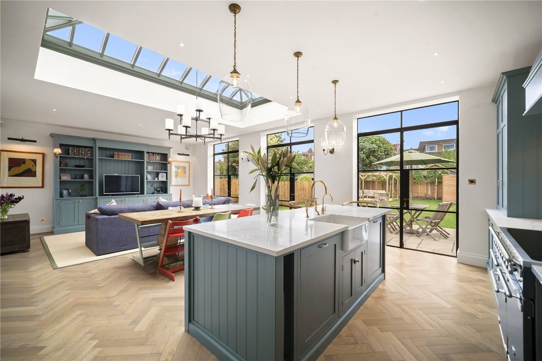 House in Castelnau, Richmond Upon Thames, England 2 - 18075787