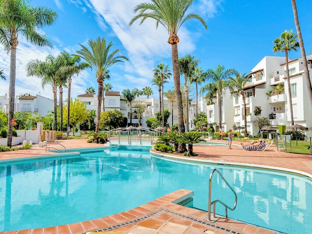 Apartment in Cancelada, Estepona, Andalusia 2 - 18076757