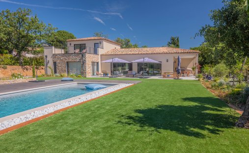 Villa in Grimaud, Provence-Alpes-Côte d'Azur, France 1