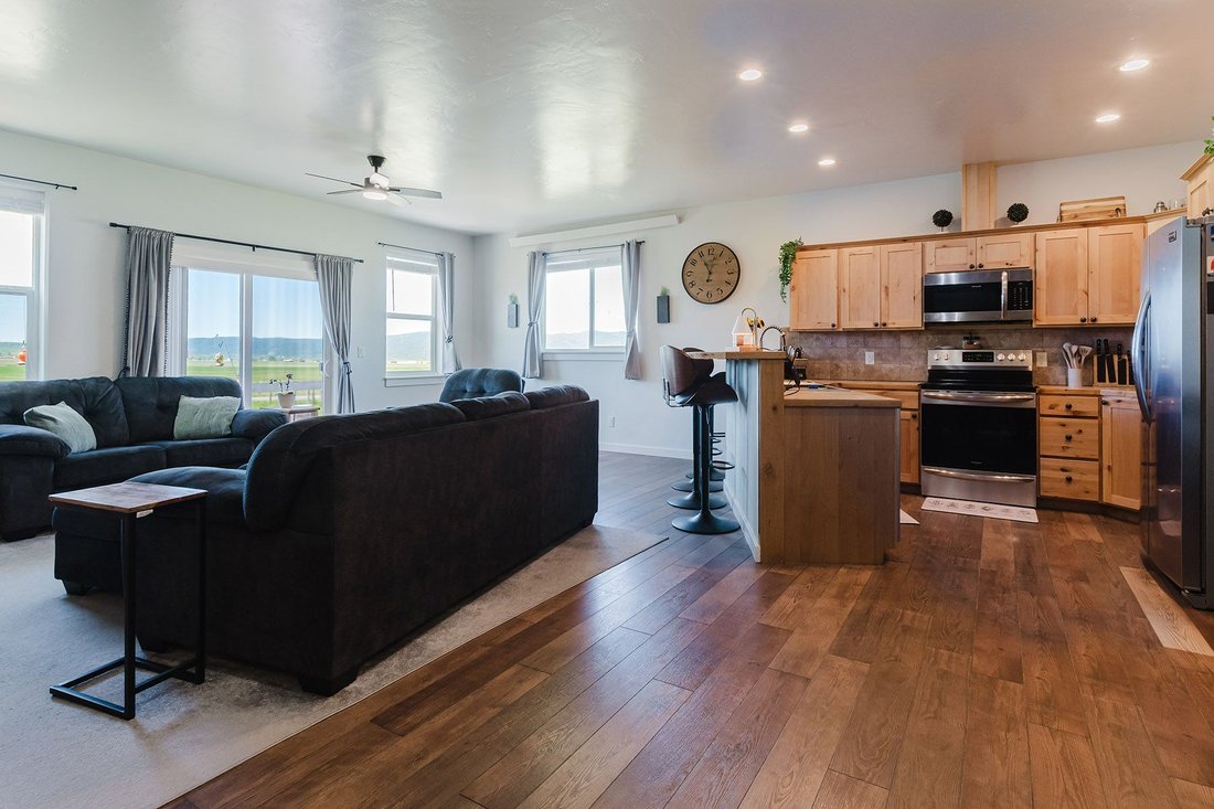 House in Thayne, Wyoming, United States 3 - 17987126