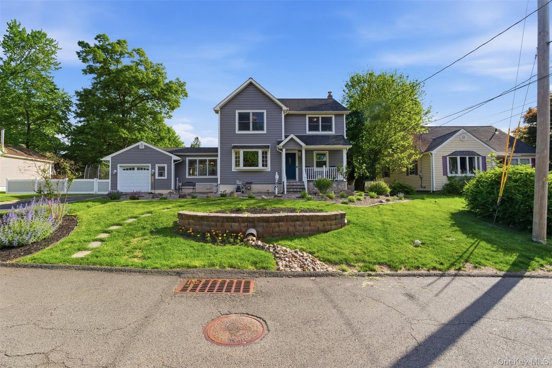 House in Montebello, New York, United States 1 - 18076144