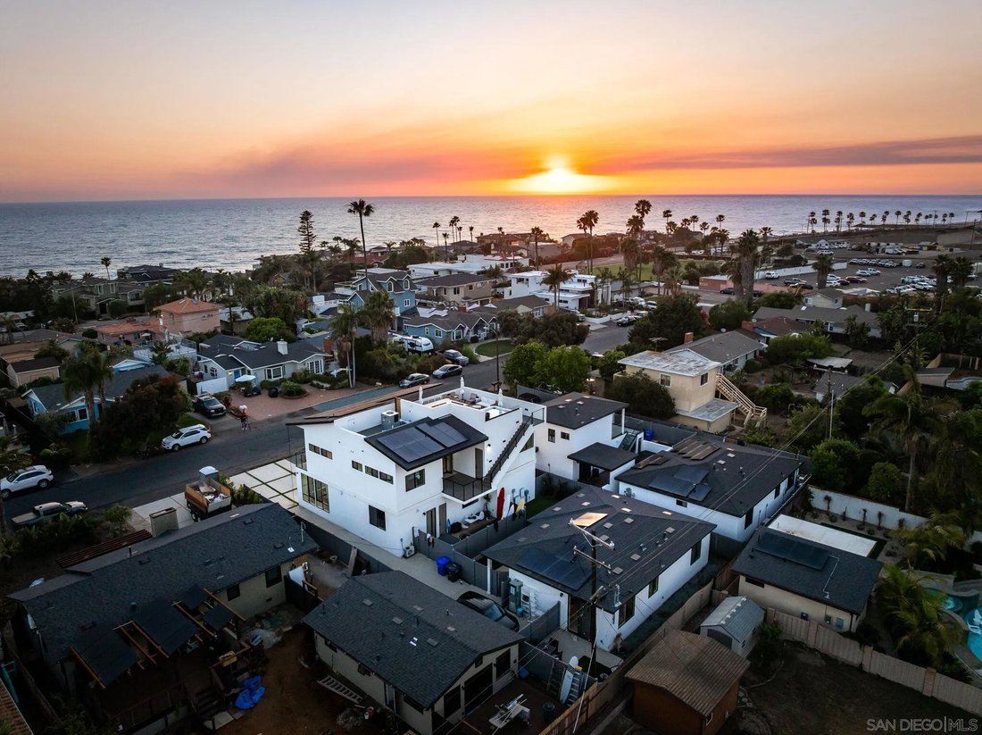 Carlsbad, California, United States 3 - 18075228