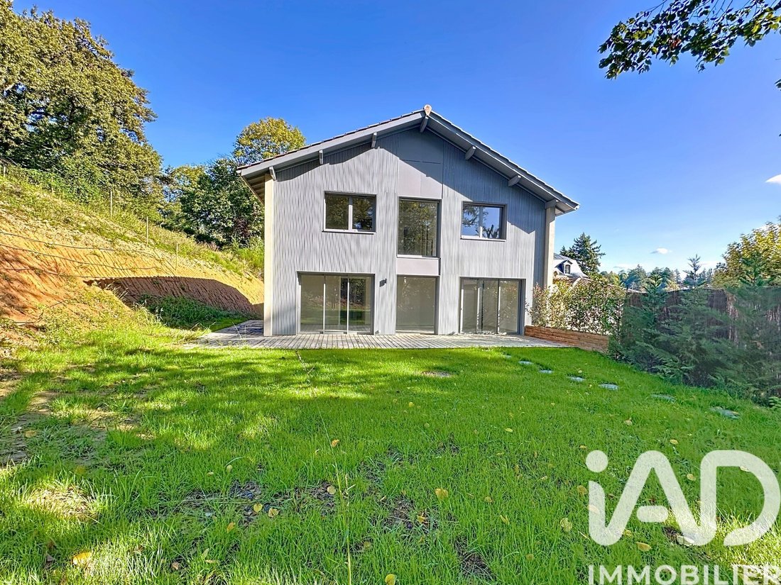 House in Charbonnieres-les-Bains, Auvergne-Rhône-Alpes, France 3 - 18076916