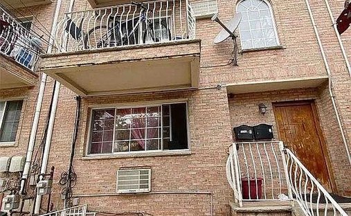 House in New York, New York, United States 1